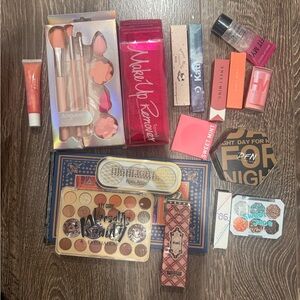 Makeup Bundle 18 items